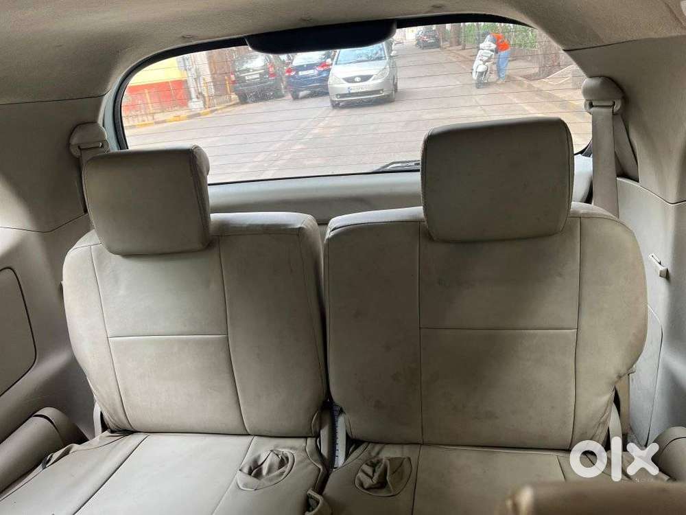 Toyota Innova 2.5 G (diesel) 8 Seater Bs Iv, 2011, Diesel