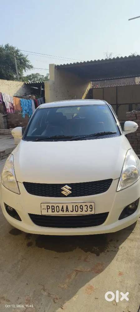 Maruti Suzuki Swift Petrol 2012