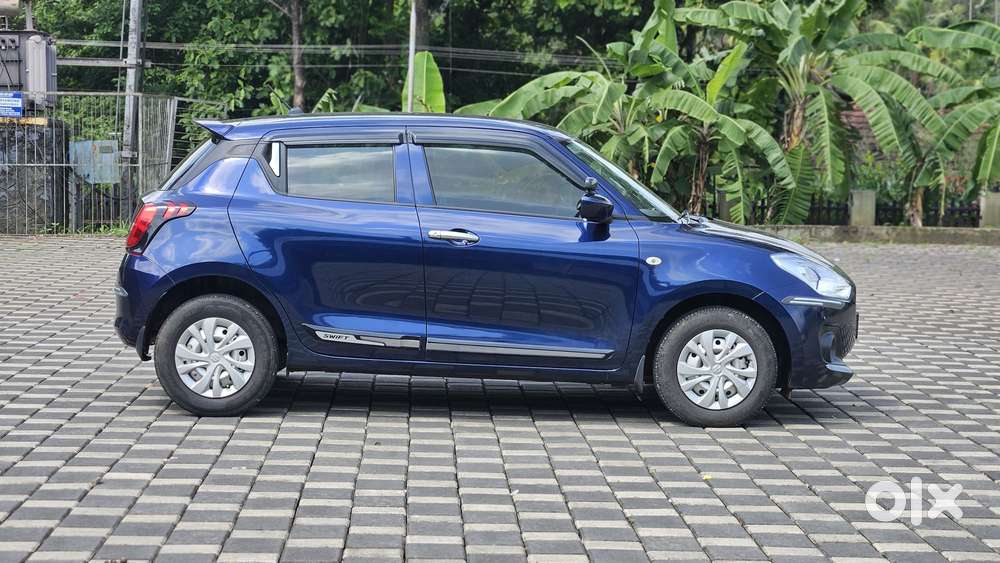 Maruti Suzuki Swift 1.2 Lxi (o), 2020, Petrol