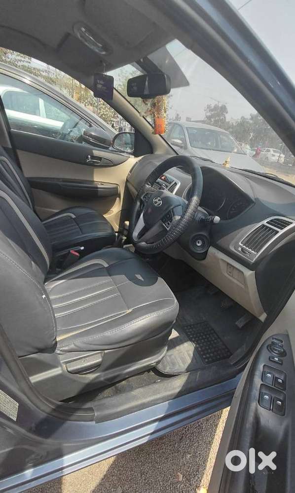 Hyundai I20 Sportz 1.2 Bs-iv, 2012, Petrol