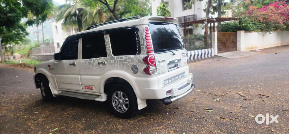 Mahindra Scorpio Vlx Airbags Bs Iii, 2013