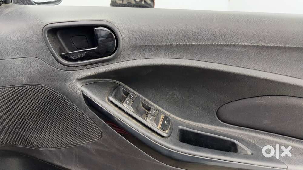 Ford Figo 2012-2015 Petrol Titanium, 2020, Petrol