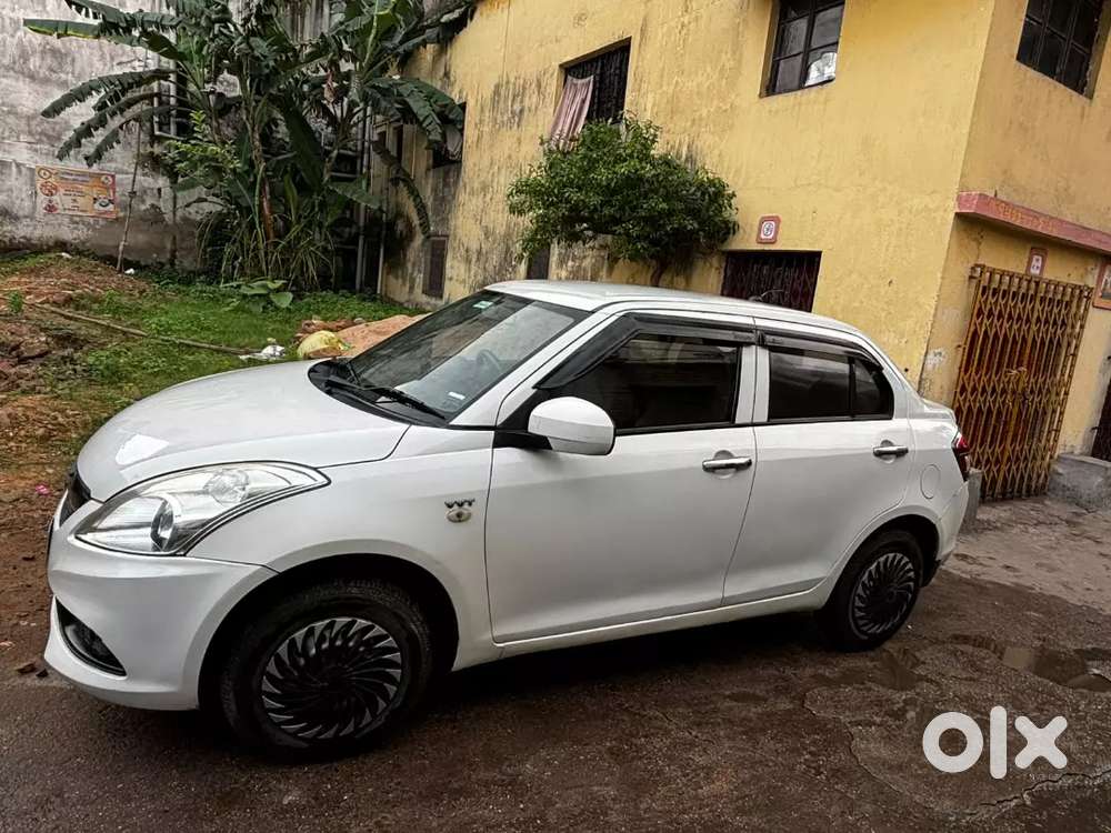 Maruti Suzuki Dzire Lxi 2017 Variant