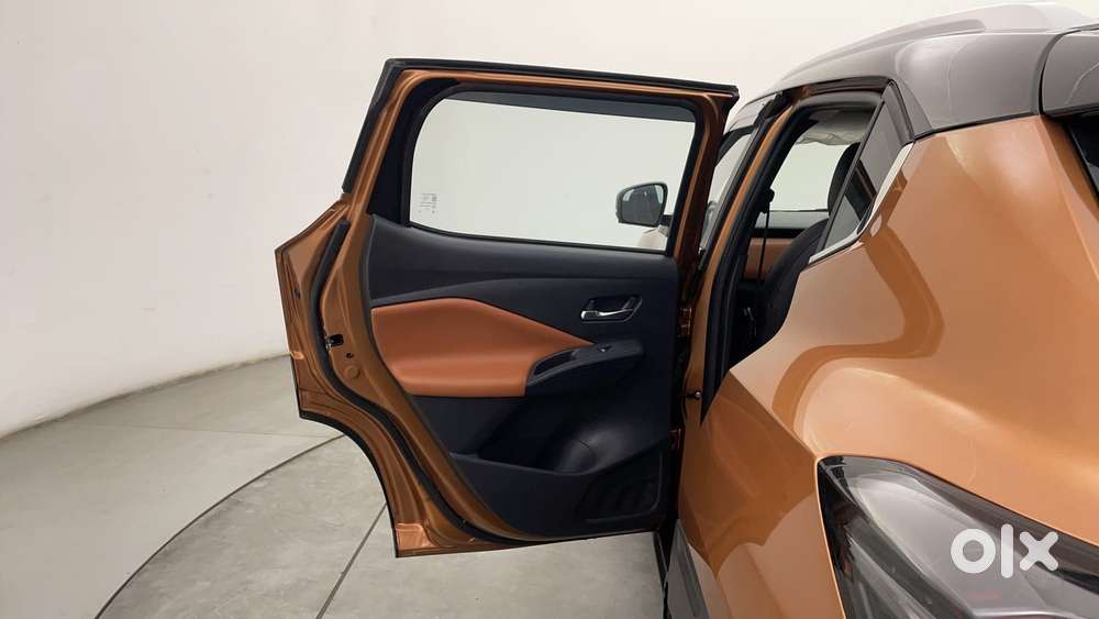 Nissan Magnite 1.0 Xv Premium Dual Tone, 2025, Petrol