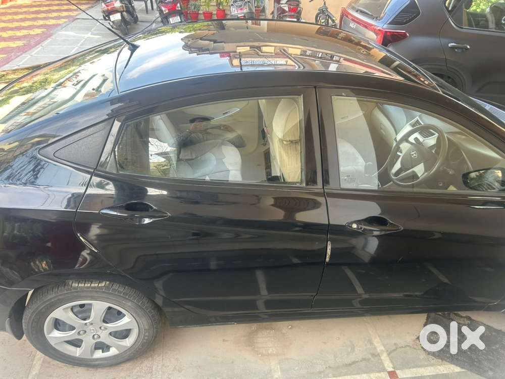 Hyundai Fluidic Verna Petrol 28000 Km Driven