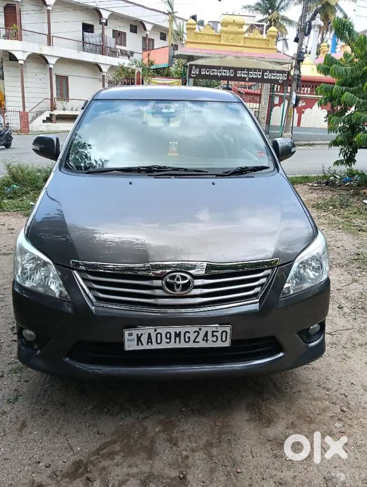 Toyota Innova Diesel 7 Str 2013