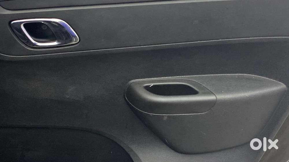 Renault Kwid 2019-ongoing 1.0 Rxt Amt (o), 2019, Petrol