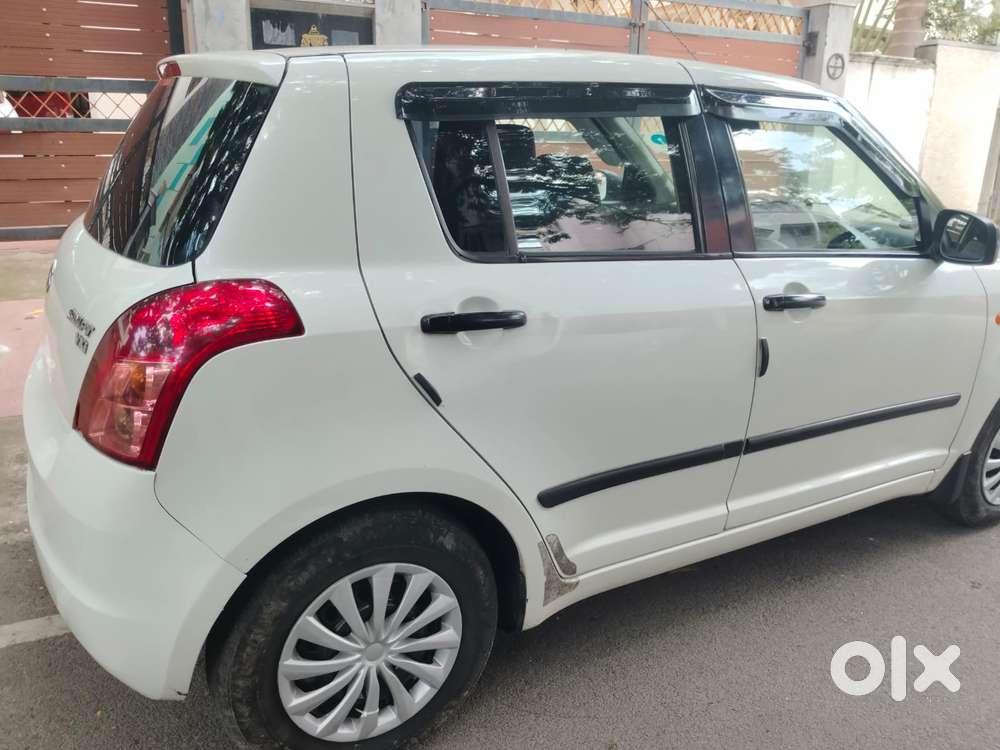 Maruti Suzuki Swift 1.3 Vxi, 2009, Petrol
