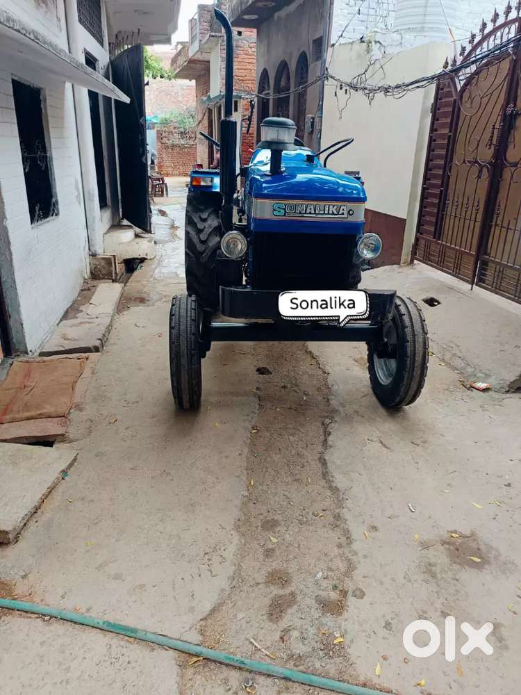मात्र 500 घंटे चली हुई पहली सर्विस हुई शोरूम कंडीशन में हैं सेट में