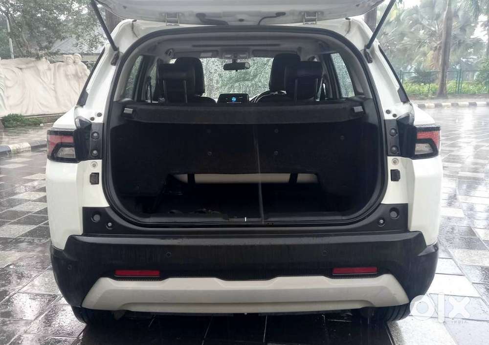Maruti Suzuki Brezza 1.5 Zxi Cng, 2023, Cng & Hybrids