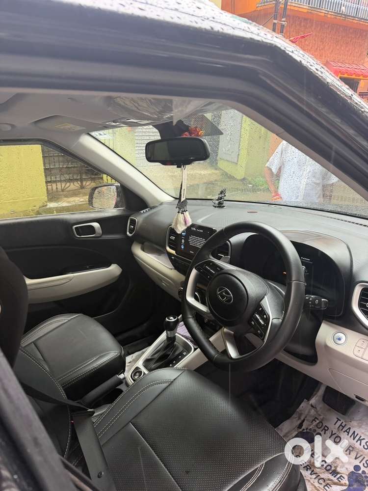 Hyundai Venue Petrol 2025