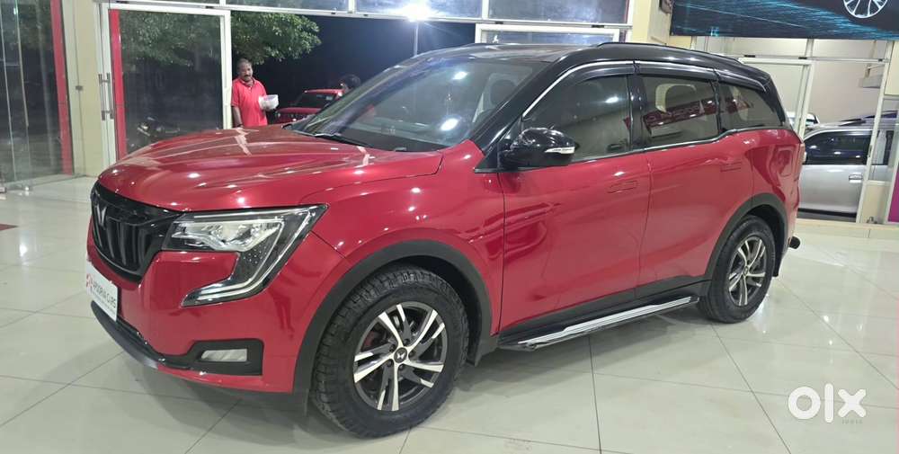 Mahindra Xuv700 2.0 Ax 5 Petrol Mt 7 Str, 2022, Petrol
