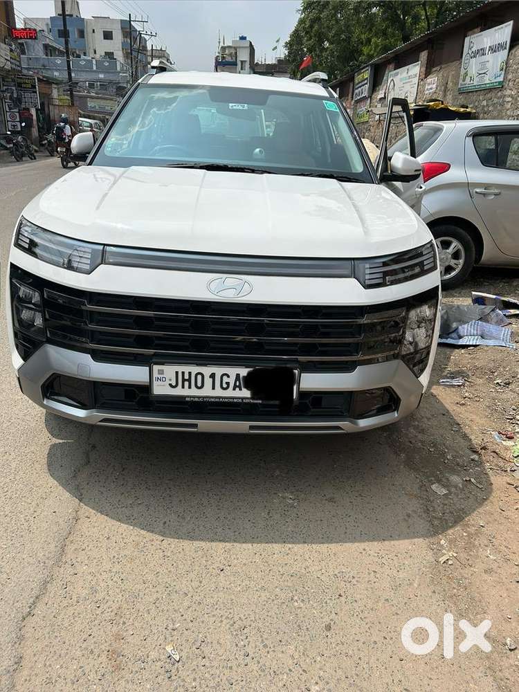 Hyundai Alcazar 2025 Petrol Well Maintained