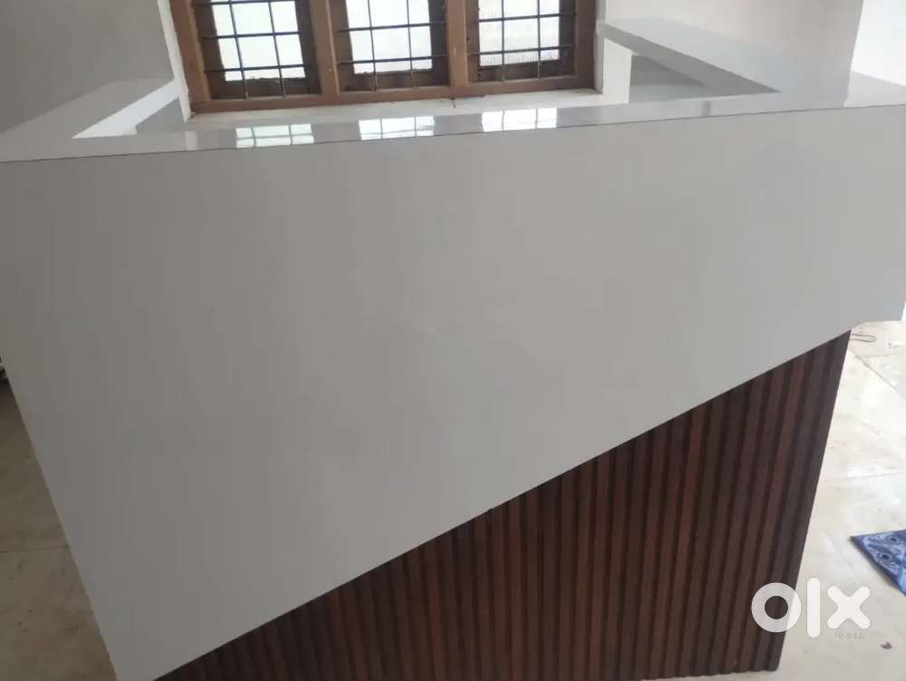 Reception counter table
