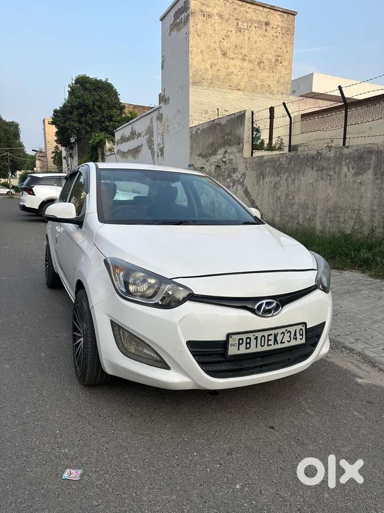 Hyundai I20 Sportz 1.2 Bs-iv, 2013, Petrol