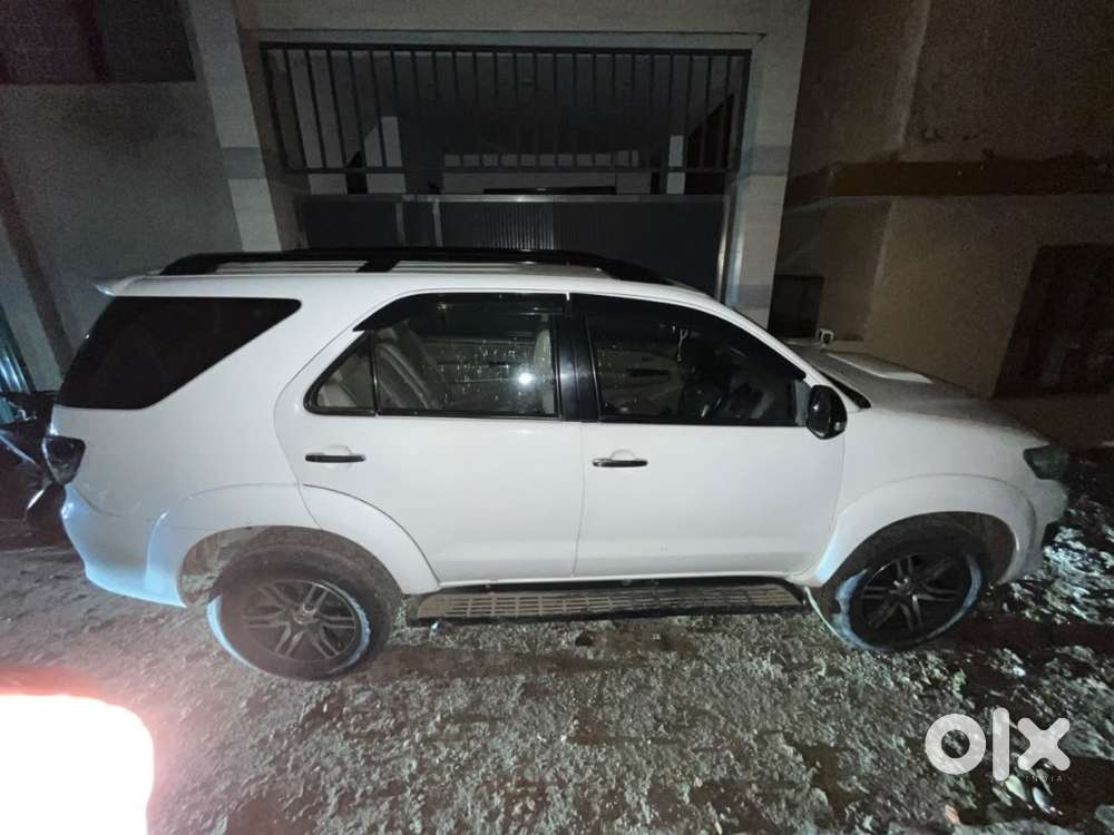 Toyota Fortuner Sportivo 2012
