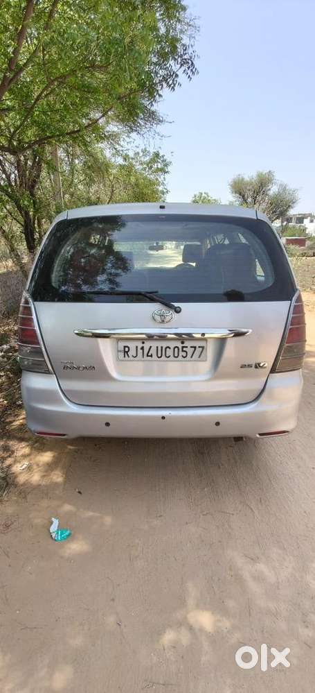 Toyota Innova 2010 Diesel Well Maintained