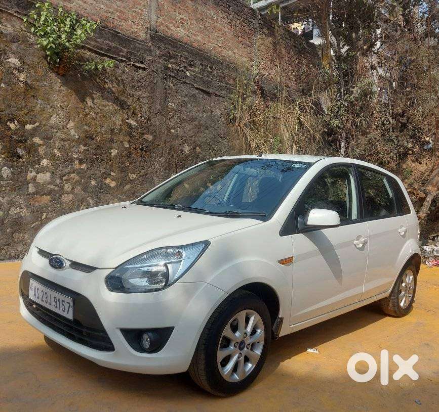 Ford Figo, 2012, Petrol