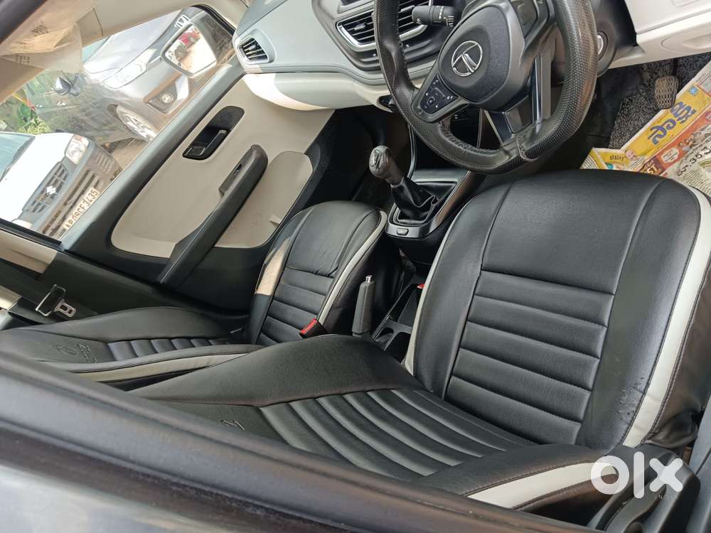 Tata Altroz 1.2 Xm Plus, 2021, Petrol