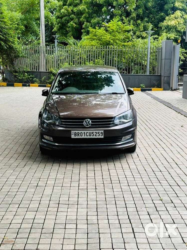Volkswagen Vento 1.5 Highline Plus At 16 Alloy, 2016, Petrol