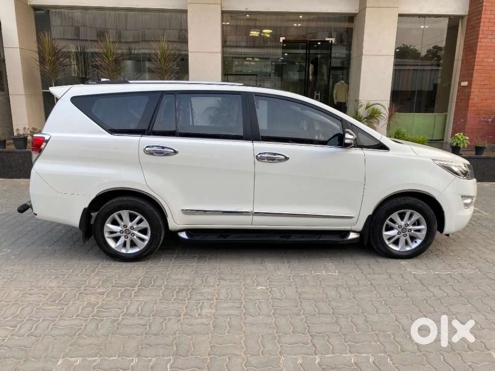 Toyota Innova Crysta 2.8z Automatic, 2017, Diesel