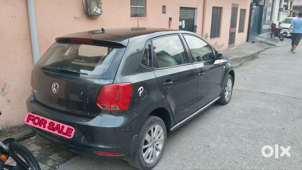 Volkswagen Polo 2015 Car