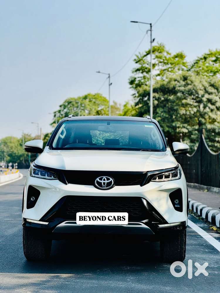 Toyota Fortuner Legender