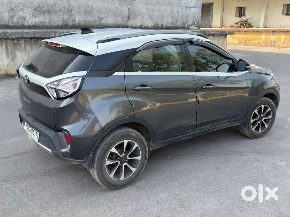 Nexon Xz Plus Sunroof Excellent Condition