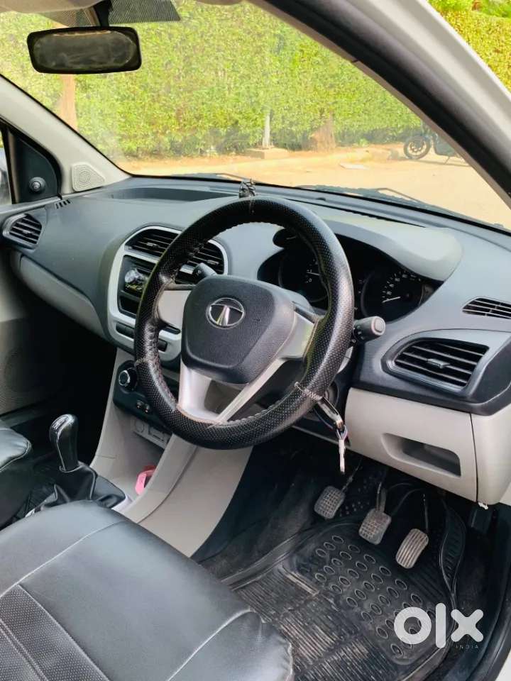 Tata Tiago 1.2 Revotron Xm, 2017, Petrol