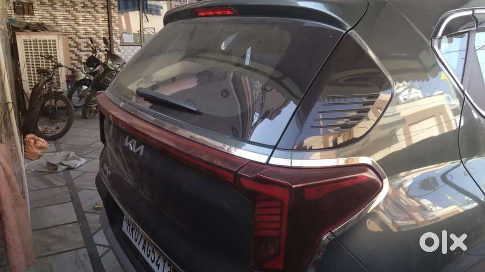 Selling Due To Moving Overseas Immedietly