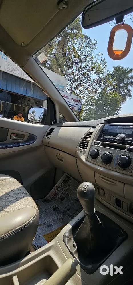 Toyota Innova 2012 Diesel 150000 Km Driven