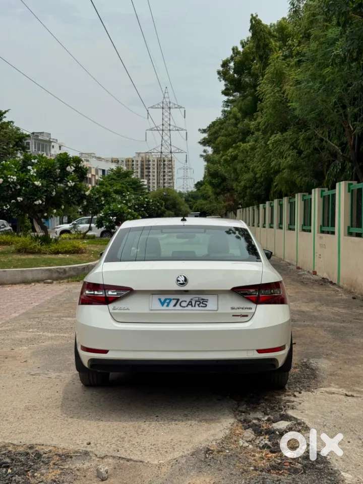 Skoda Superb 2.0 L&k Tsi At, 2016, Petrol