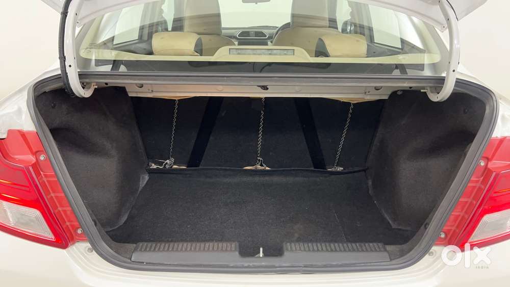 Maruti Suzuki Dzire Vxi Ags, 2022, Petrol