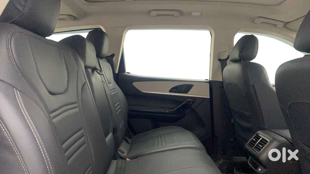 Mahindra Xuv700 2.2 Ax 7 Diesel Mt Str, 2023, Diesel