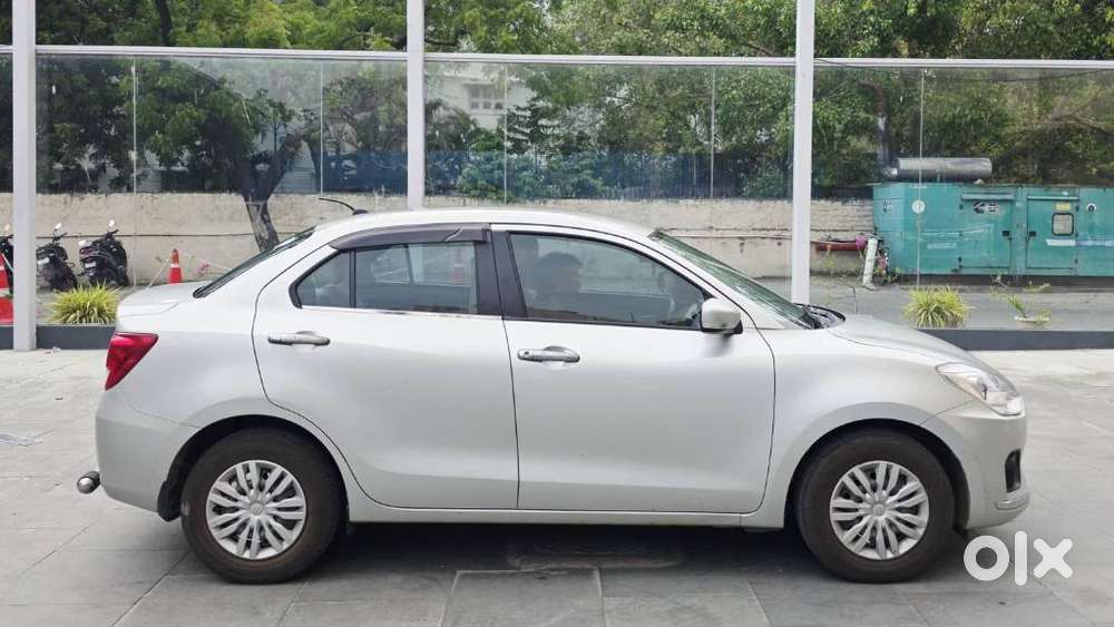 Maruti Suzuki Swift Dzire Vxi(o) Mt, 2017, Petrol