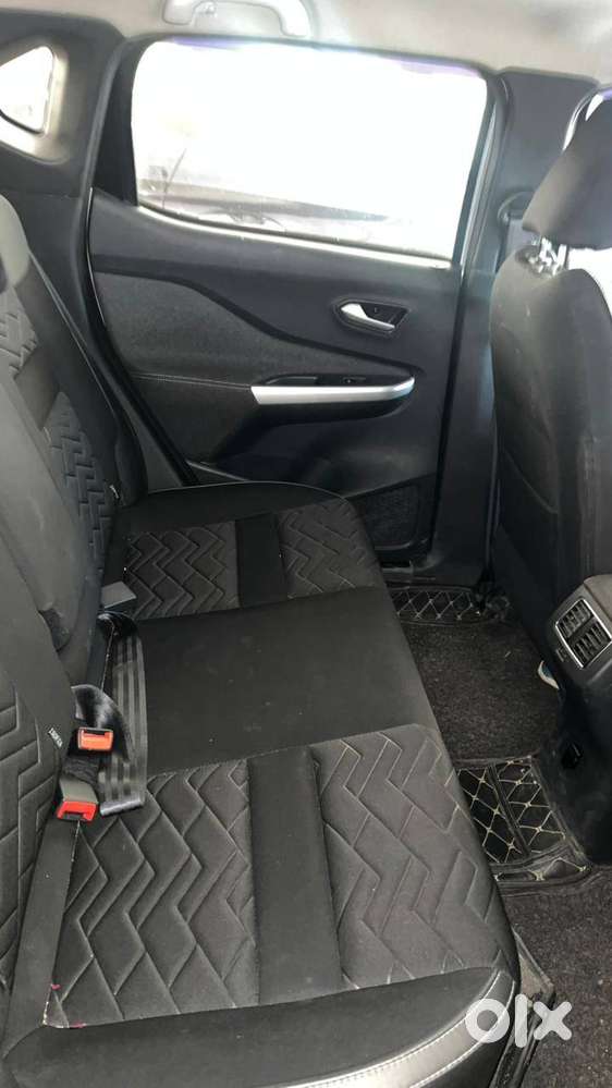 Nissan Magnite Top End 2021 Petrol 15099 Km Driven