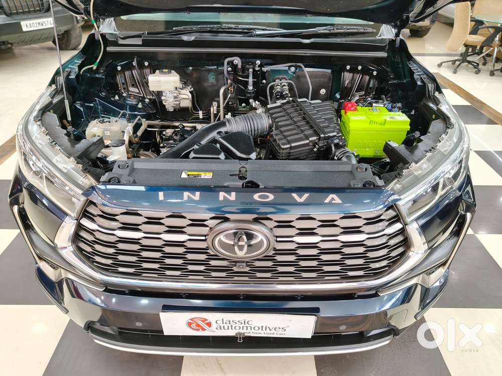 Toyota Innova Hycross 2.0 Zx Hybrid 7 Str, 2023, Petrol