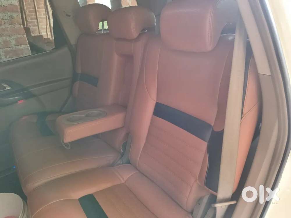 Xuv 500 W10 Selling