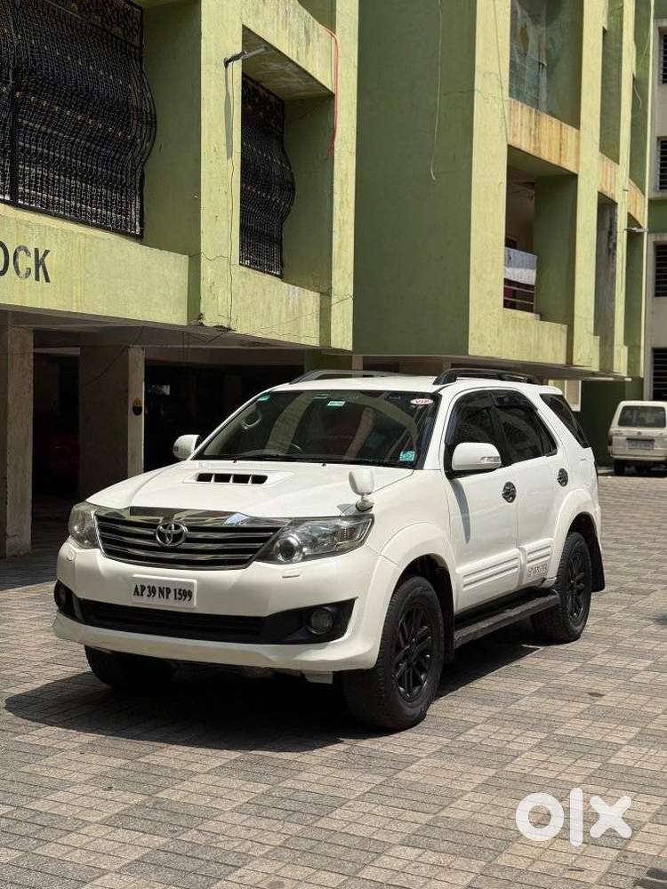 Toyota Fortuner 3.0 4x2 Automatic, 2013, Diesel