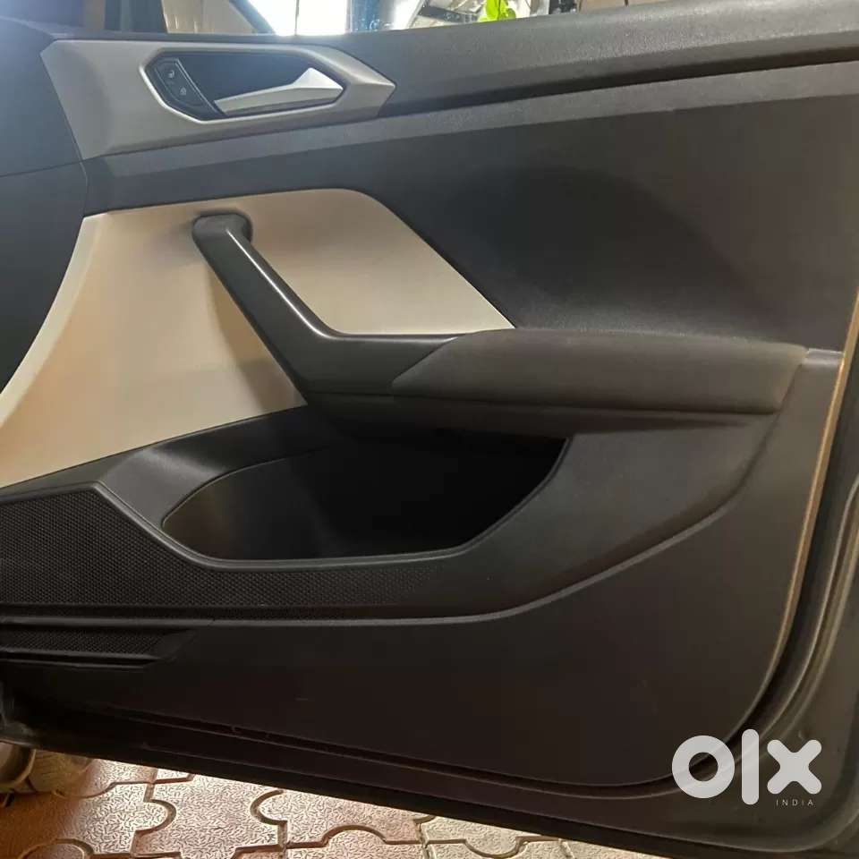 Volkswagen Taigun 1.0 Tsi Highline At, 2022, Petrol