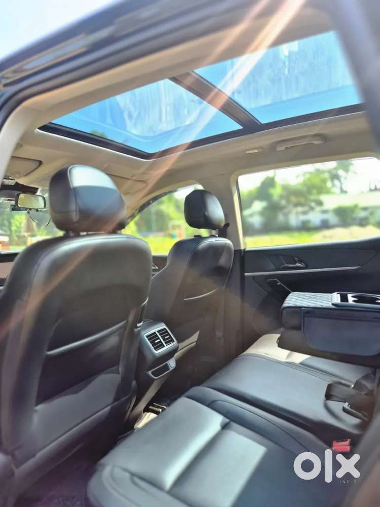 Mahindra Xuv700 2.2 Ax 7 Diesel At Luxury Pack Str, 2026, Diesel