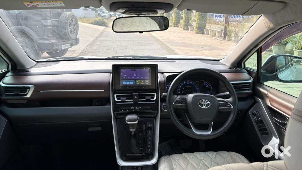 Toyota Innova Hycross 2.0 Vx Hybrid 7 Str, 2023, Petrol