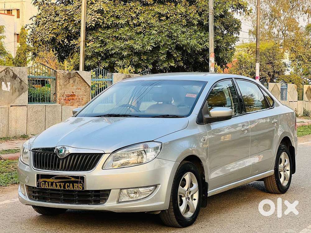 Skoda Rapid 1.6 Mpi Elegance, 2013, Petrol