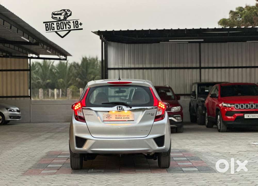 Honda Jazz V Automatic, 2016, Petrol