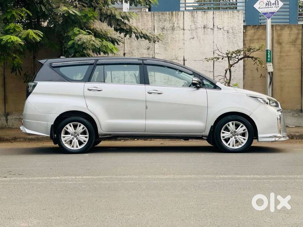 Toyota Innova Crysta 2.8z Automatic, 2016, Diesel