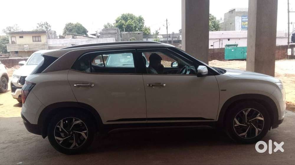 Selling Of Hyundai Creta Car  Of 2022 Make In White Colour