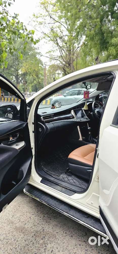 Toyota Innova Crysta 2018
