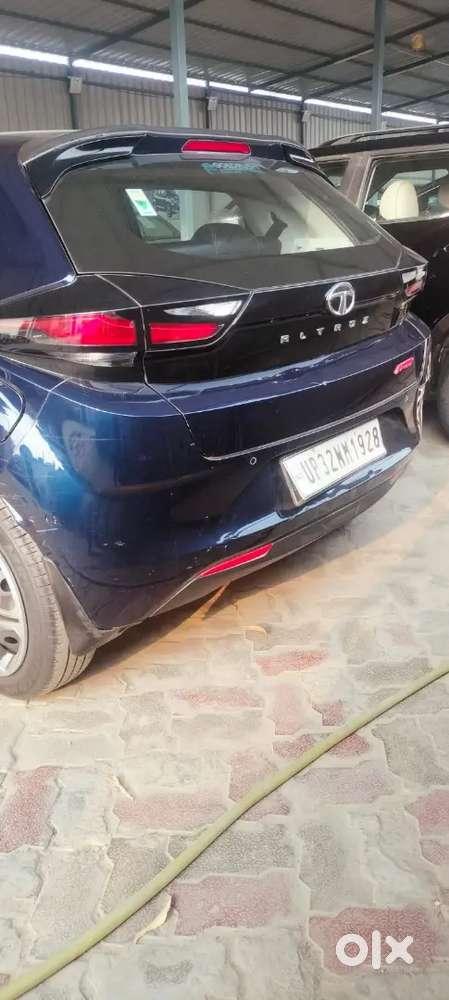 Tata Altroz 2023 Diesel 680000 Km Driven