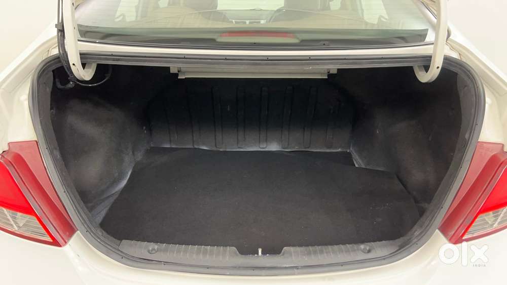 Hyundai Verna Fluidic 1.6 Vtvt Sx, 2017, Petrol