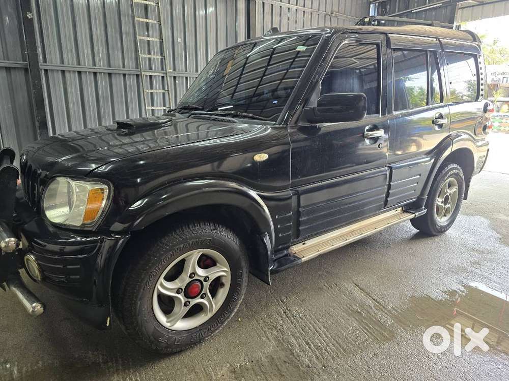 Mahindra Scorpio Vlx Top End